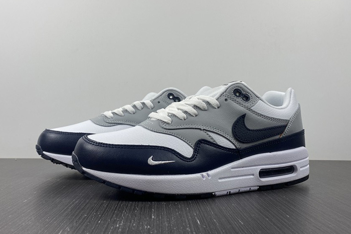 Nike Air Max 1 LV8 DH4059-100