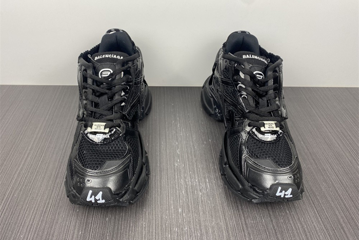 Ba*len*cia*ga -runner 677403 w3ra9 1000