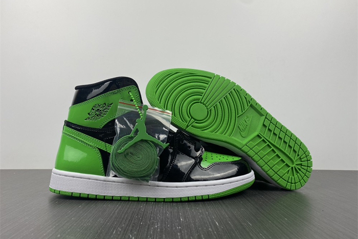 Air Jordan 1 Retro  OG  555088-030 X4