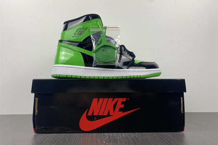 Air Jordan 1 Retro  OG  555088-030 X4