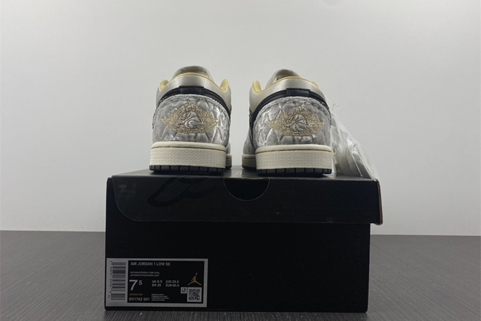 AIR JORDAN 1 LOW SE  DV1762-001