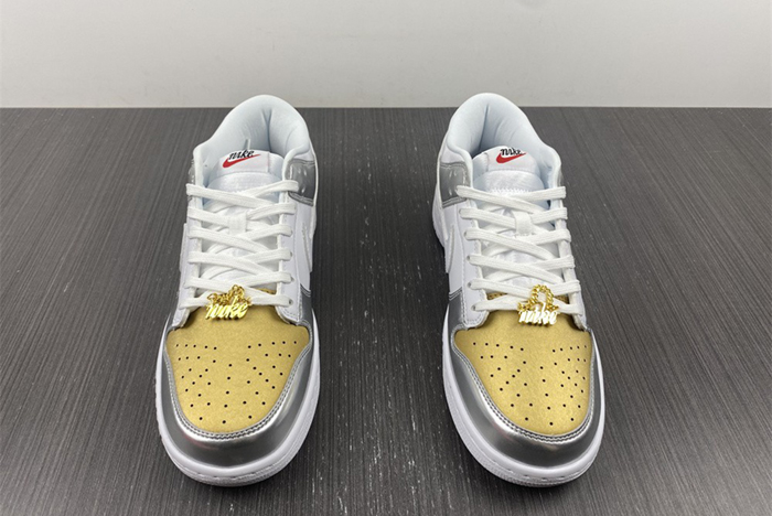 Nike Dunk Low WMNS “Metallic”  DH4403-700
