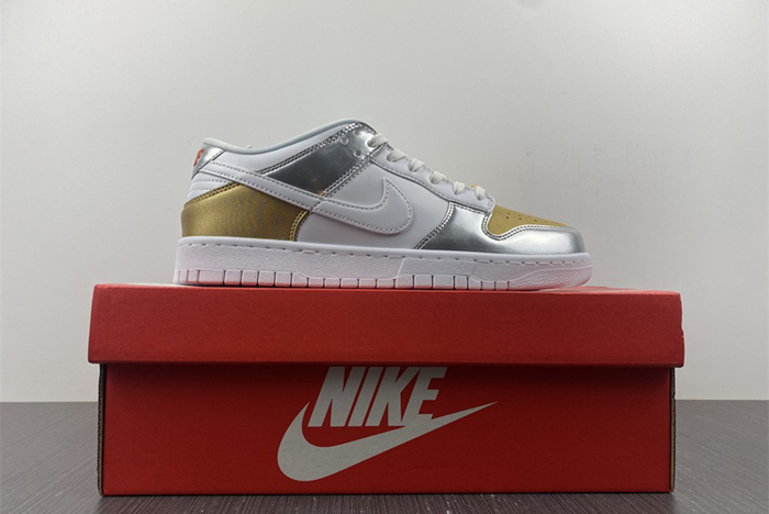 Nike Dunk Low WMNS “Metallic”  DH4403-700