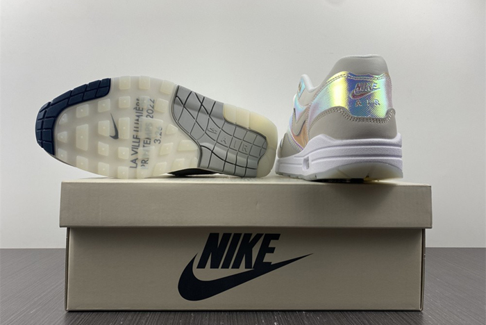 Nike Air Max 1 AMD La Ville Lumière  DQ9326-100