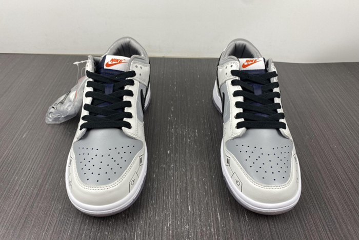 Nike SB Dunk Low  DD1768-400