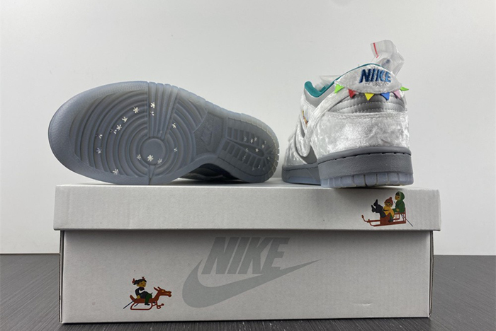“Nike Dunk Low"Ice and Snow Festival" DO2326-001