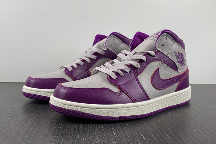 Air Jordan 1 Mid 