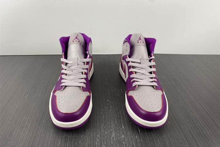 Air Jordan 1 Mid "Magenta” BQ6472-501