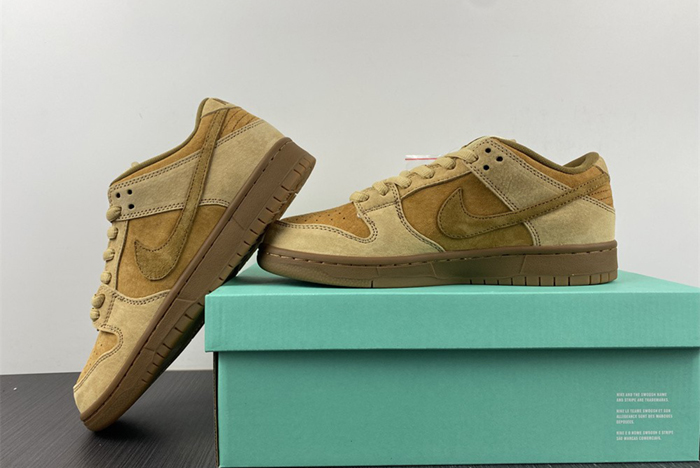 NIKE SB Dunk Low  Wheat  883232-700