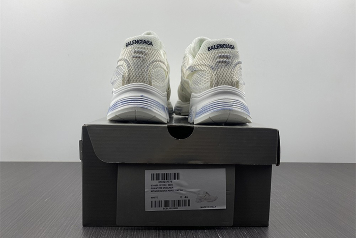 Ba*len*cia*ga phantom sneaker  679339w2e929000