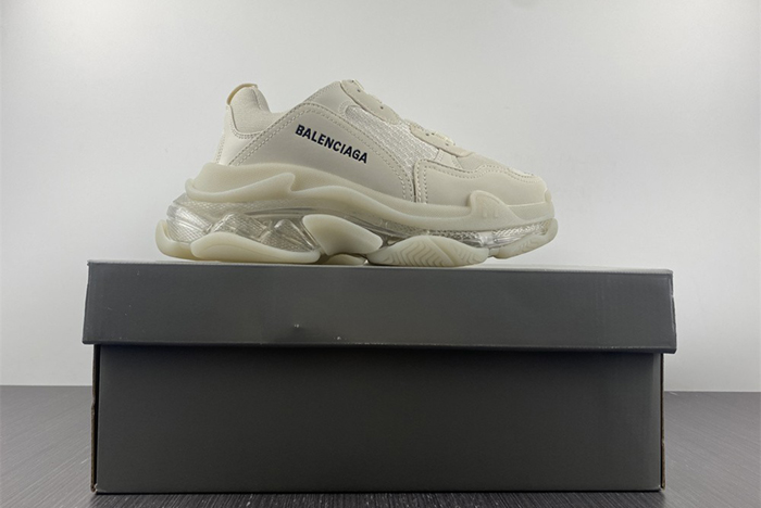 Ba*len*cia*ga  triple s black sneaker  544351 w1084 0315