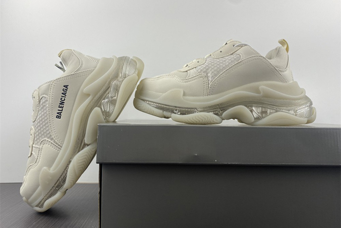 Ba*len*cia*ga  triple s black sneaker  544351 w1084 0315