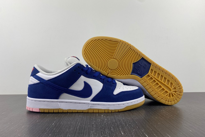 Nike SB Dunk Low “Los Angeles Dodgers”  DO9395-400