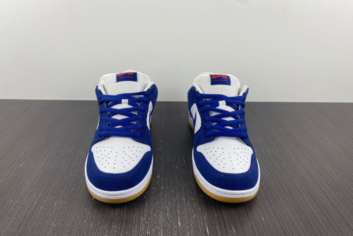 Nike SB Dunk Low “Los Angeles Dodgers”  DO9395-400