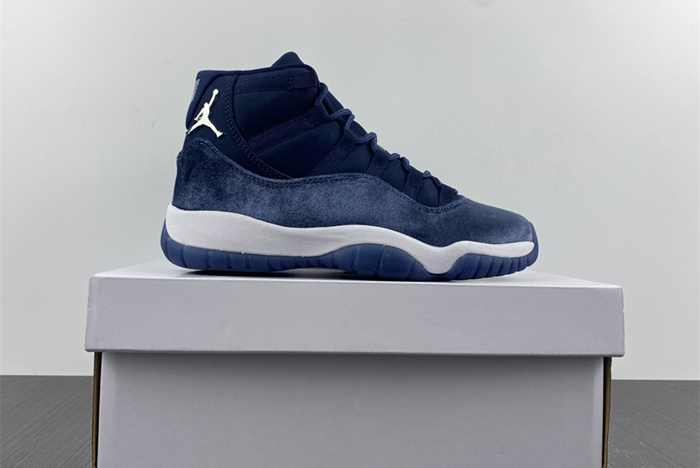 Air Jordan 11 wmns AR0715-441