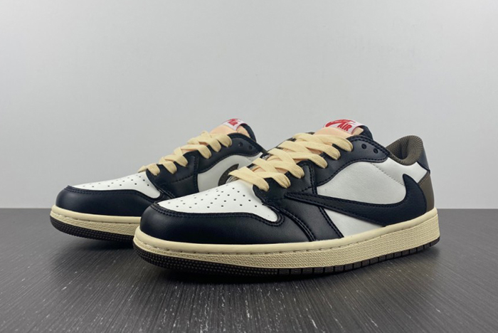 Travis Scott x Air Jordan 1 Low OG CQ4277-105