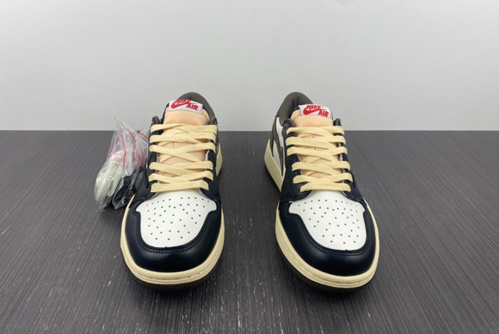 Travis Scott x Air Jordan 1 Low OG CQ4277-105