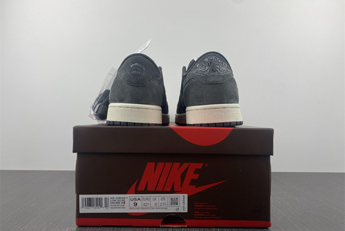 Travis Scott x Air Jordan 1 Low OG  DM7866-001