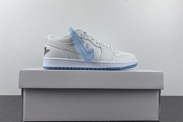 Nike Air Force 1‘07 LX UV  DA8301-101