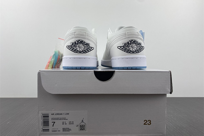 Nike Air Force 1‘07 LX UV  DA8301-101