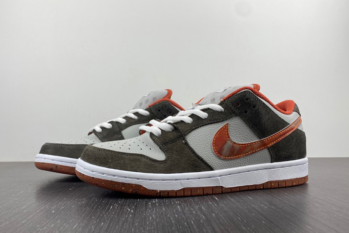 Crushed Skate X Nike SB Dunk Low  dh7782-001