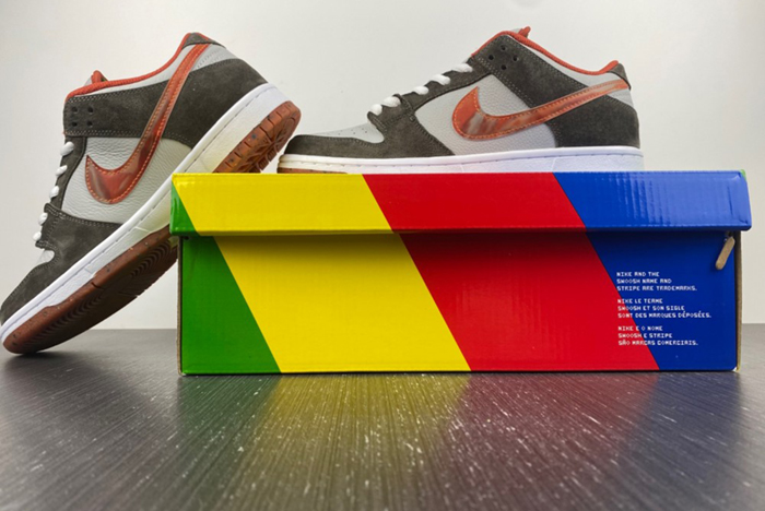 Crushed Skate X Nike SB Dunk Low  dh7782-001