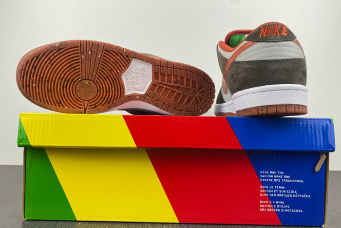 Crushed Skate X Nike SB Dunk Low  dh7782-001