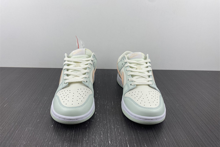 Nike Dunk Low"Barely Green"