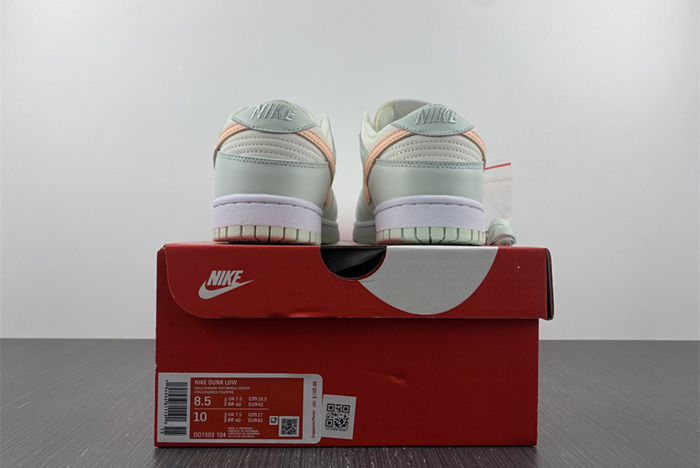 Nike Dunk Low"Barely Green"