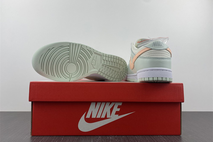 Nike Dunk Low"Barely Green"