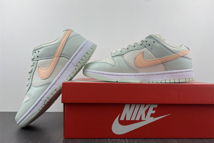 Nike Dunk Low"Barely Green"