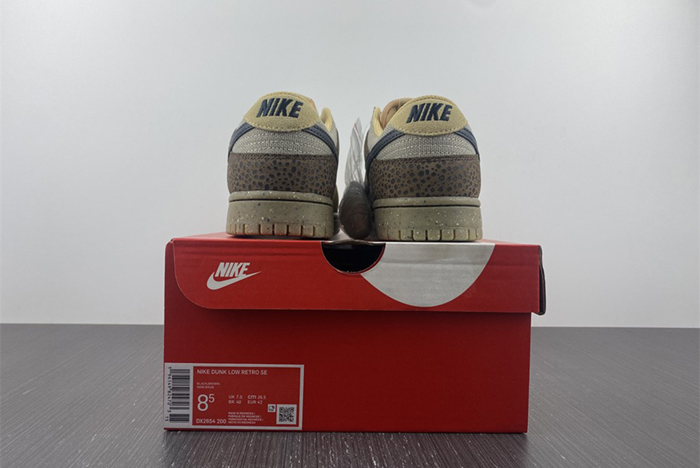 Nike Dunk Low "Safari"  DX2654-200