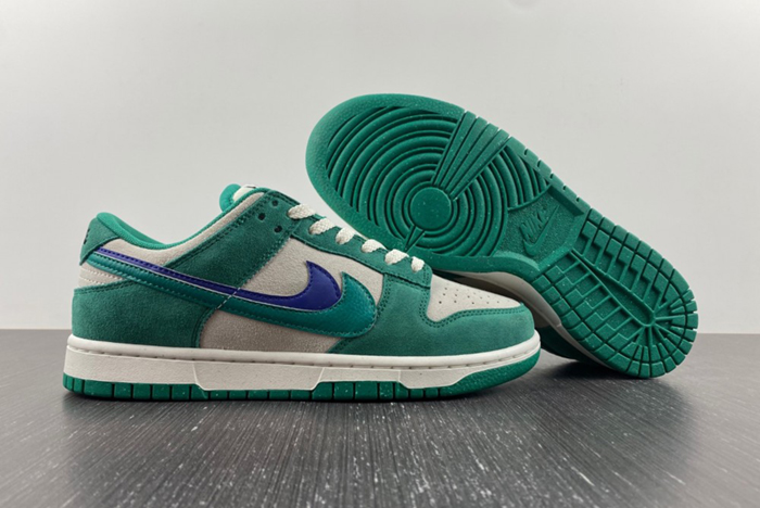 NIKE Dunk Low SE  DO9457-101