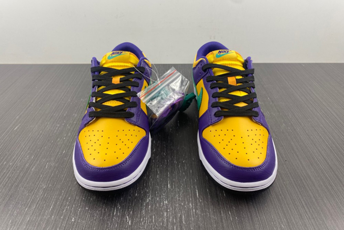 Nike Dunk Low "Lisa Leslie" DO9581-500