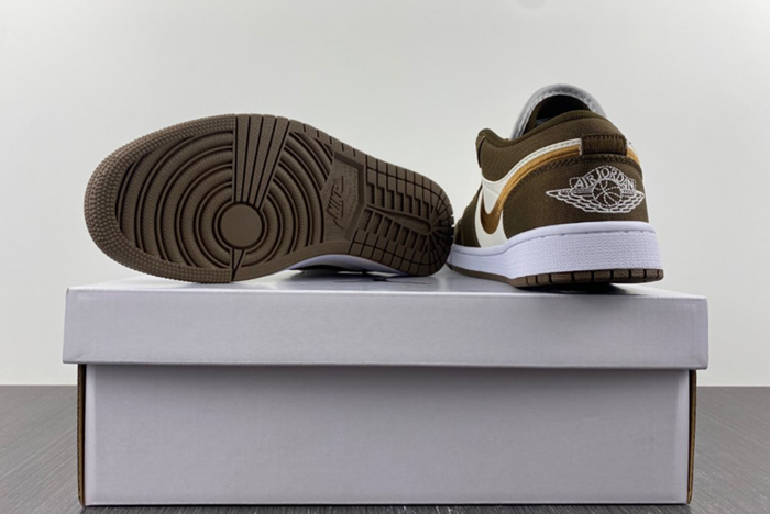 Air Jordan 1 Low SE  DV0426-301