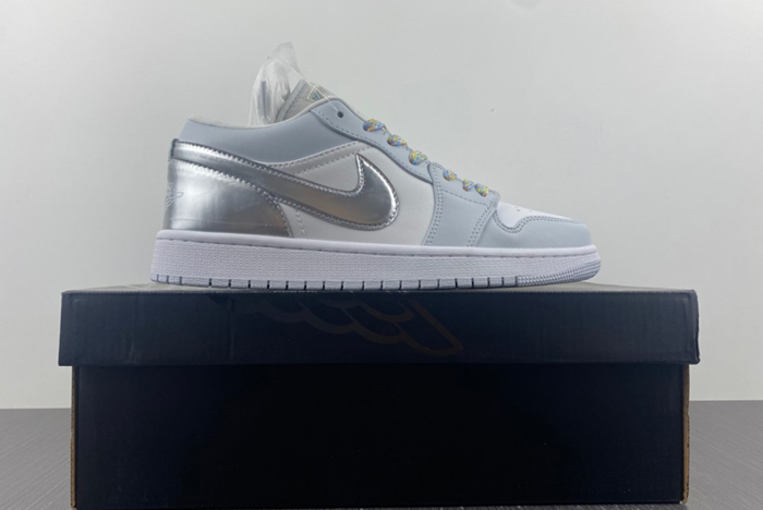 Air Jordan 1 Low SE  DX6070-101