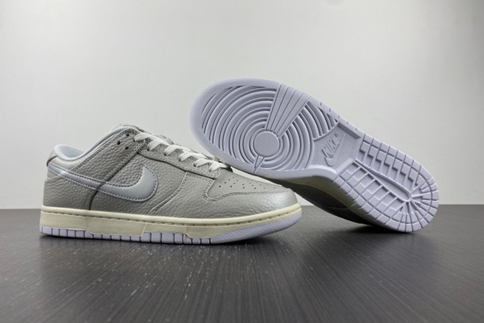 Nike Dunk Low Metallic Silver   DX3197-095