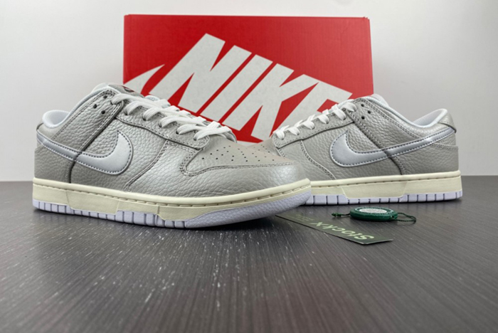 Nike Dunk Low Metallic Silver   DX3197-095