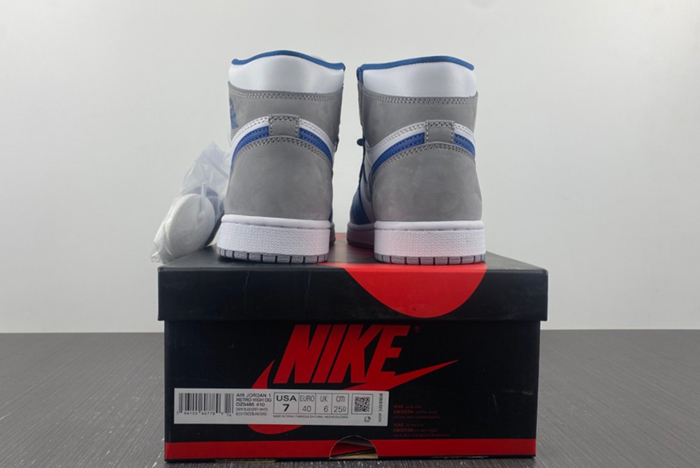 Air Jordan 1 High OG “True Blue”   DZ5485-410