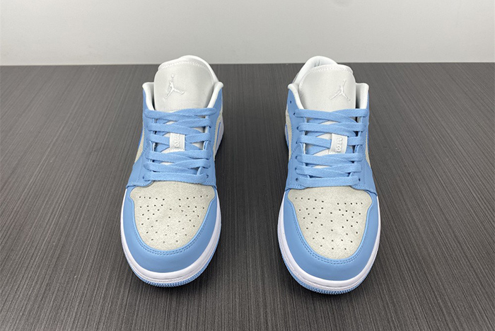 Air Jordan 1 Low  "University Blue"  DC0774-050