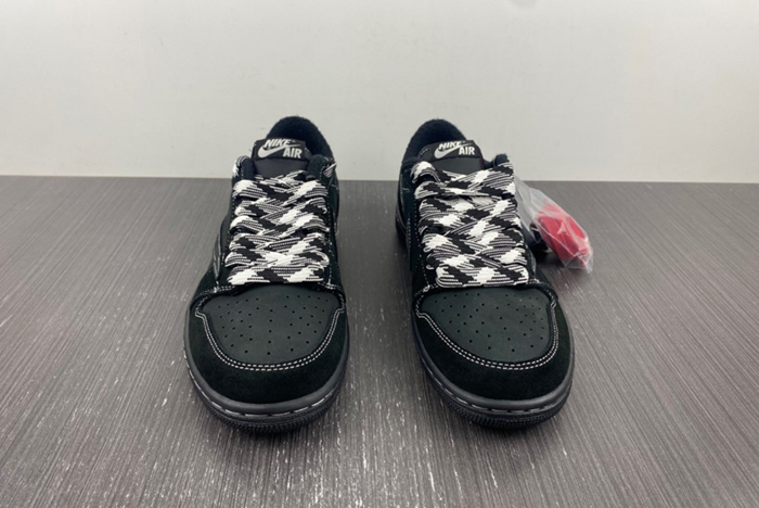 Travis Scott x Air Jordan 1 Low OG  DM7866-100