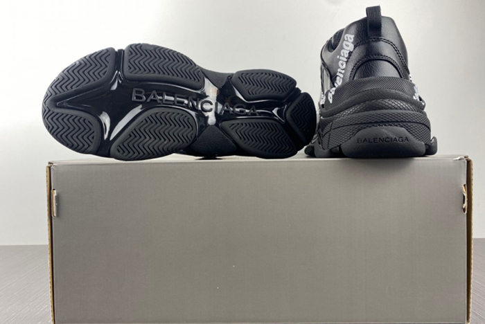 Ba*len*cia*ga  triple s 536737 w2fab1090