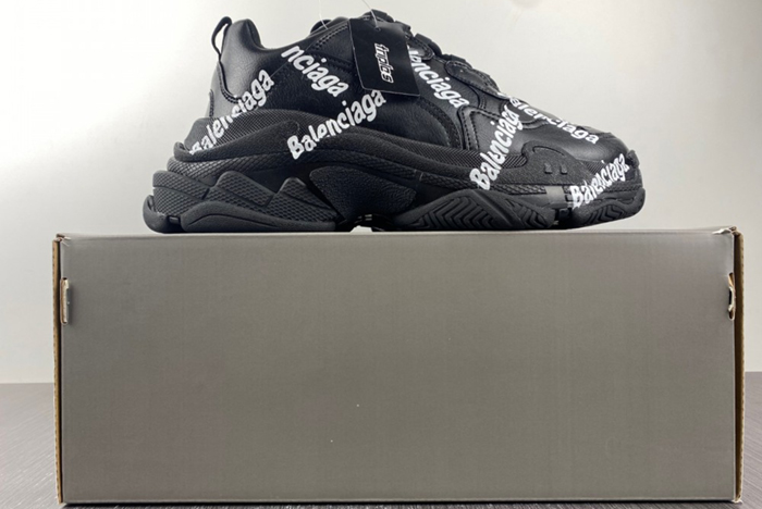 Ba*len*cia*ga  triple s 536737 w2fab1090