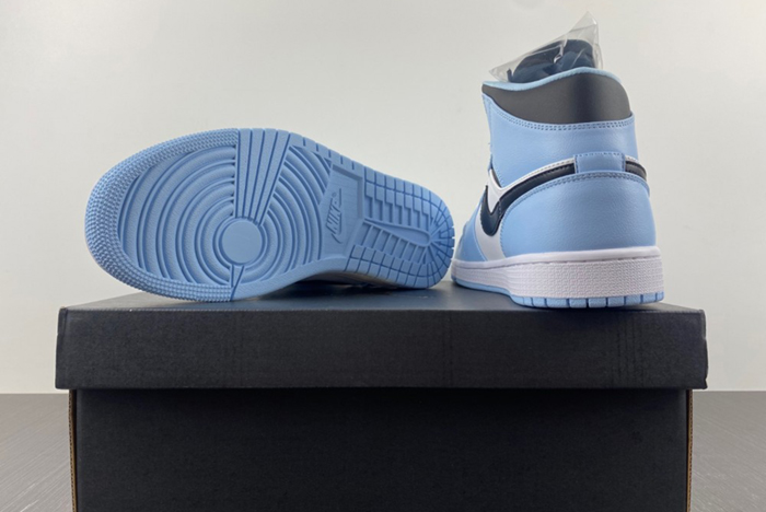 AIR JORDAN 1 MID  555112-401