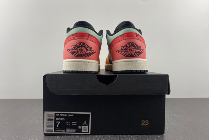 AIR JORDAN 1 LOW 