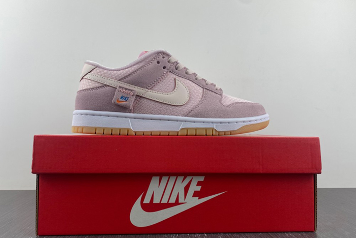 Nike Dunk Low  "Teddy Bear"  DZ5318-640