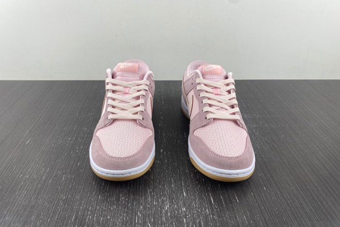 Nike Dunk Low  "Teddy Bear"  DZ5318-640