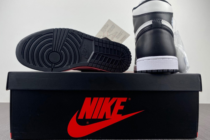 Air Jordan 1 High ’85 “Black White”  BQ4422-001