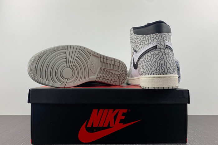 NIKE AIR JORDAN 1 HIGH OG “Elephant”   DZ5485-052