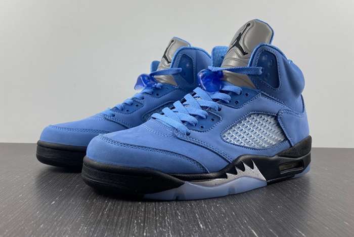 Air Jordan 5 “UNC”  DV1310-401